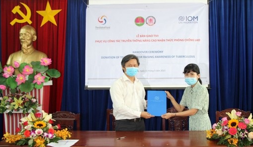 An Giang tiếp nhận 25 tivi phục vụ công tác truyền thông phòng, chống lao khu vực biên giới