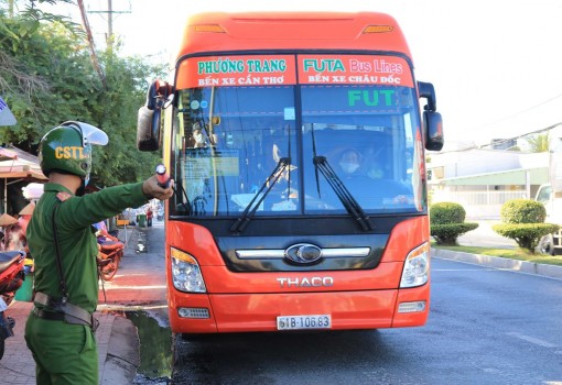 Từ 00 giờ, ngày 2-6-2021 tạm dừng toàn bộ hoạt động vận tải hành khách công cộng đi qua tỉnh Bạc Liêu, Trà Vinh