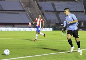 Luis Suarez tịt ngòi, Uruguay chia điểm nhạt nhòa trước Paraguay