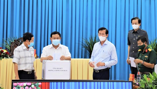 Tích cực ủng hộ quỹ phòng, chống dịch bệnh COVID-19