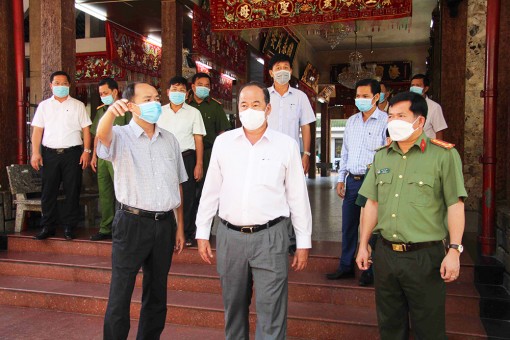 Chủ tịch UBND tỉnh An Giang kiểm tra công tác phòng, chống dịch bệnh COVID-19 tại TP. Châu Đốc và thị xã Tân Châu