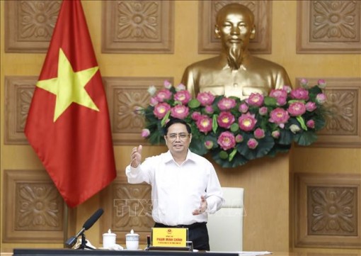 Thủ tướng làm việc với các đơn vị nghiên cứu, sản xuất vaccine phòng COVID-19