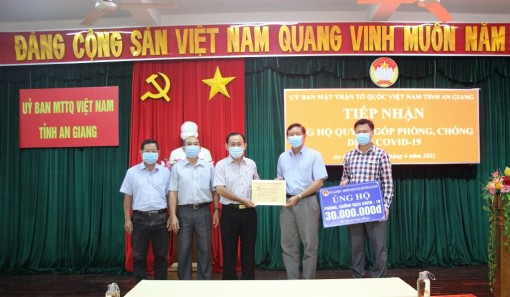 Sở Lao động-Thương binh và Xã hội An Giang ủng hộ quỹ Phòng, chống dịch bệnh COVID-19 tỉnh 30 triệu đồng