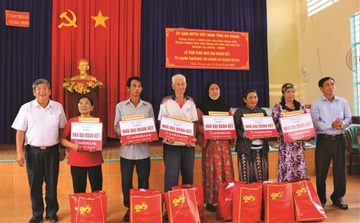 An Giang xã hội hóa chăm lo an sinh xã hội và phúc lợi xã hội