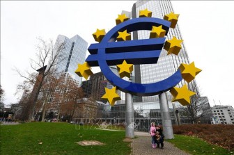 Kinh tế Eurozone, EU tiếp tục suy giảm