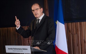 Thủ tướng Pháp tự cách ly sau khi phu nhân nhiễm virus SARS-CoV-2