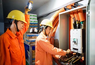 Công ty Điện lực An Giang triển khai hỗ trợ giảm giá điện, giảm tiền điện cho các khách hàng sử dụng điện bị ảnh hưởng của dịch COVID-19 đợt 3