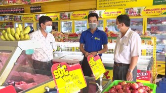 Kiểm tra công tác phòng, chống dịch bệnh COVID-19 tại các chợ, siêu thị ở Phú Tân
