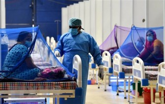 Ấn Độ ghi nhận dưới 100.000 ca mắc COVID-19 trong ngày thứ 6 liên tiếp