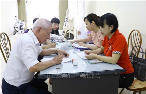 Những đối tượng nào được hưởng mức trợ cấp xã hội hàng tháng từ 1-7-2021?