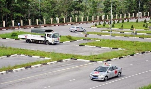 Thêm 100 tình huống mô phỏng giao thông trong bài sát hạch bằng lái xe