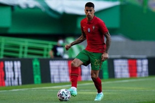 Hậu vệ Joao Cancelo của Bồ Đào Nha dương tính với SARS-CoV-2