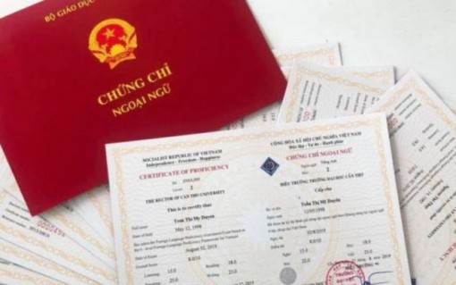 Chính thức bỏ chứng chỉ ngoại ngữ, tin học với công chức hành chính