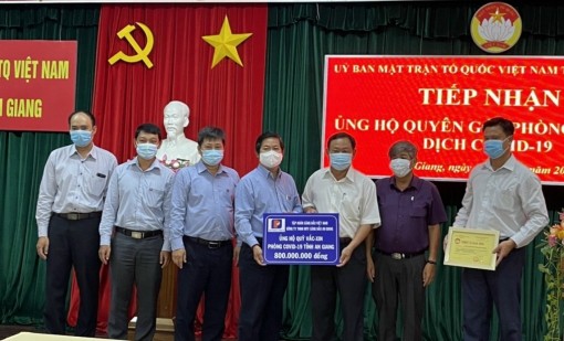 Lan tỏa tình người trong mùa dịch bệnh