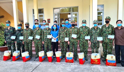 Công đoàn thể hiện vai trò trong phòng, chống dịch bệnh COVID-19