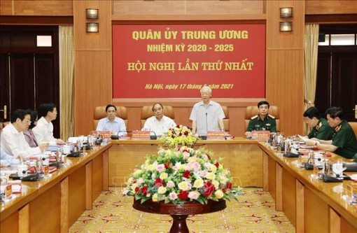Tổng Bí thư Nguyễn Phú Trọng chủ trì Hội nghị Quân ủy Trung ương lần thứ nhất khóa XI