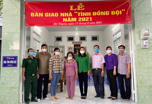 Phường Mỹ Thạnh bàn giao nhà “Tình đồng đội”