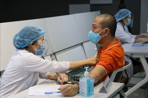 Những điều người dân cần chú ý trước khi đi tiêm vaccine COVID-19