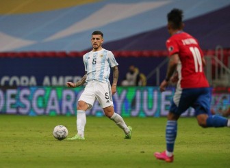 Thắng nhọc Paraguay, Argentina củng cố ngôi đầu