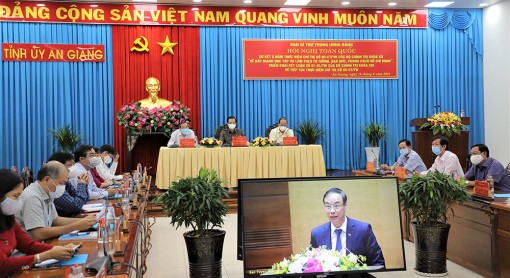 Chú trọng làm tốt việc “học tập”, “làm theo” và “nêu gương”
