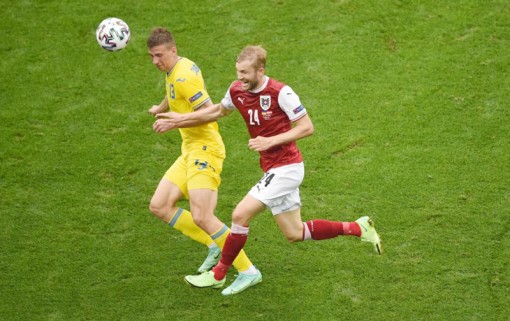 Áo đánh gục Ukraine giành vé vào vòng 1/8