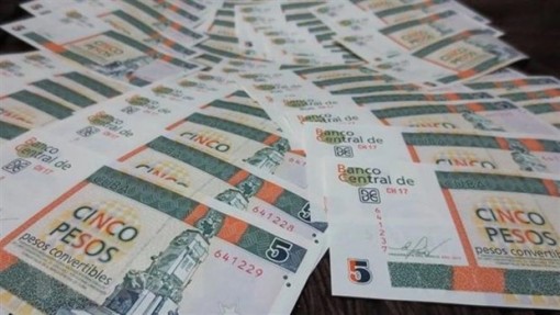 Ngân hàng Cuba chính thức ngừng tiếp nhận tiền gửi bằng USD