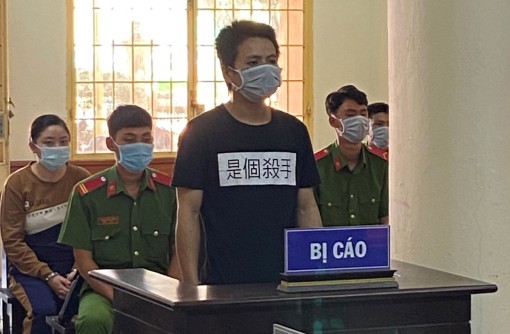 Vô cớ quậy phá, tiếp tục ngồi tù