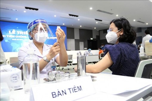 Vaccine – vũ khí chủ lực trong chiến lược '5K cộng'