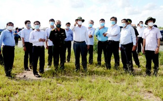 Khảo sát chuẩn bị đầu tư xây dựng khu cách ly tập trung và chỉ đạo công tác phòng, chống dịch bệnh COVID-19 tại huyện An Phú và TX. Tân Châu