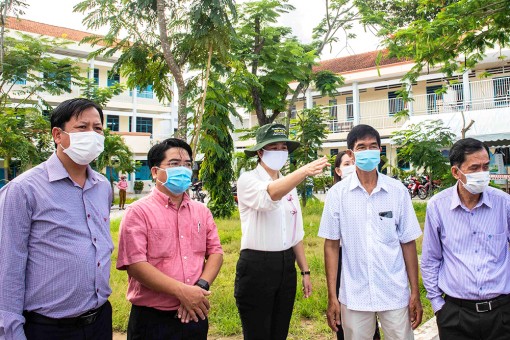 Lãnh đạo TP. Long Xuyên kiểm tra công tác phòng, chống dịch bệnh COVID 19 tại chốt kiểm dịch Vàm Cống
