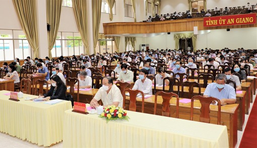 Phát huy ý chí tự lực, tự cường và khát vọng phát triển đất nước phồn vinh, hạnh phúc