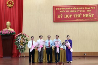 HĐND huyện Châu Phú khóa XII (nhiệm kỳ 2021-2026) tổ chức kỳ họp lần thứ nhất, để kiện toàn các chức danh lãnh đạo chủ chốt HĐND và UBND huyện