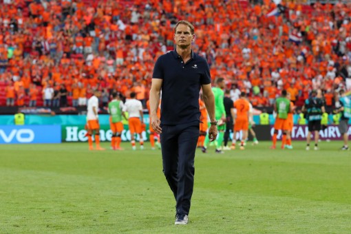 Hà Lan sa thải HLV Frank de Boer