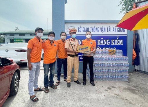 “Tiếp nước” cho chốt kiểm soát Vàm Cống