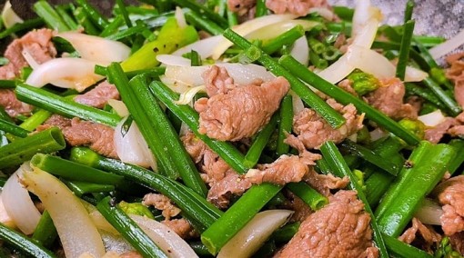 Món ngon mỗi ngày: Thịt bò xào bông hẹ