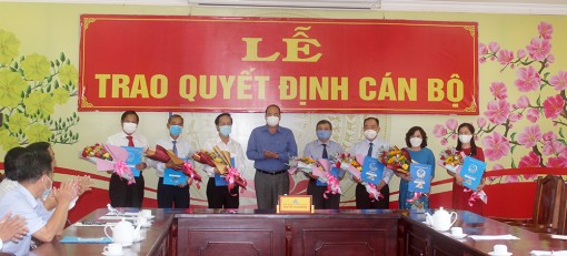 An Giang trao quyết định 7 cán bộ