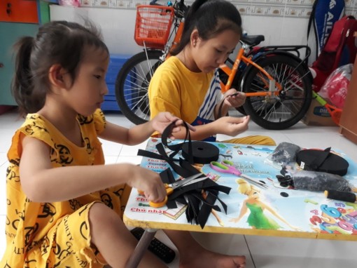 Thiếu nhi chung sức cùng tuyến đầu chống dịch