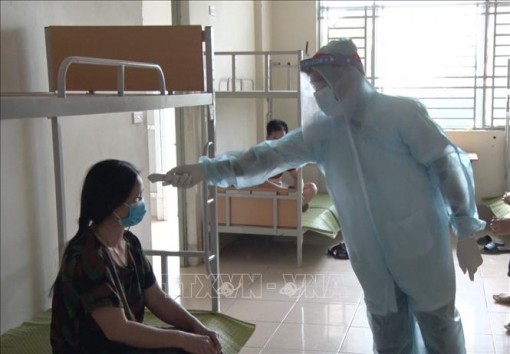 Sáng 3-7, Việt Nam có 239 ca mắc mới COVID-19, riêng TP Hồ Chí Minh 215 ca