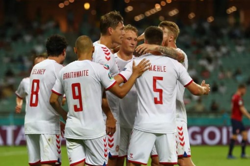 Xác định 2 cặp bán kết EURO 2020