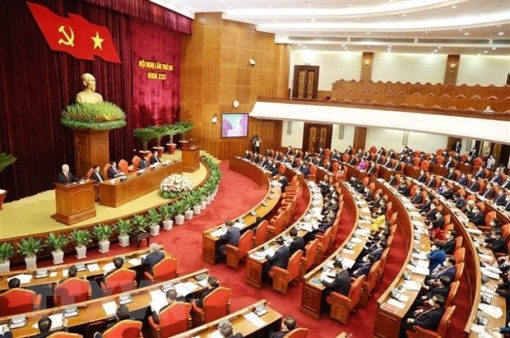 Ngày làm việc thứ hai Hội nghị lần thứ 3 Ban Chấp hành TW khóa XIII