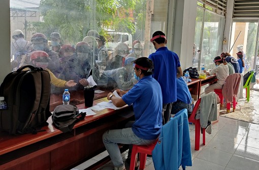 Thực hiện các biện pháp phòng, chống dịch bệnh COVID-19 trên địa bàn huyện Châu Phú