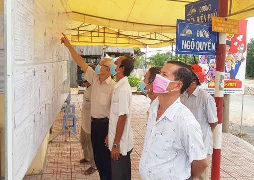 Tri Tôn dừng tiếp nhận trực tiếp thủ tục hành chính của người đến từ vùng dịch
