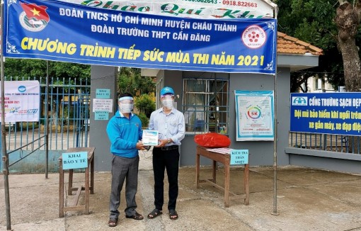 Góp sức trẻ trong phòng, chống dịch bệnh