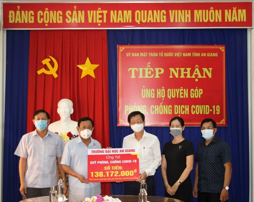 Trường Đại học An Giang ủng hộ quỹ Phòng, chống dịch COVID-19 tỉnh hơn 138 triệu đồng