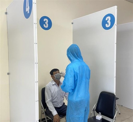 Trưa 13-7, Việt Nam ghi nhận 983 ca mắc mới COVID-19, riêng TP Hồ Chí Minh 886 ca