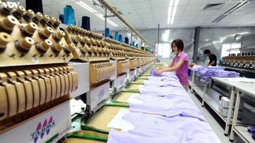 Giá vàng hôm nay 14-7: Vàng quay lại đà tăng giá