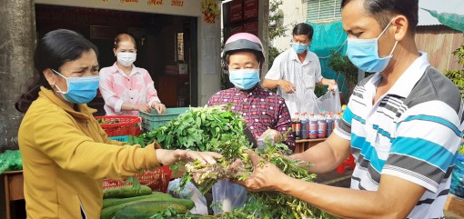 Đồng loạt khai trương “Gian hàng 0 đồng” ở Thoại Sơn