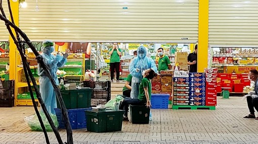 Tất cả các trường hợp tiếp xúc tài xế giao hàng siêu thị Bách Hóa Xanh đều âm tính với COVID-19