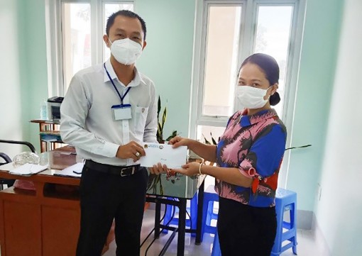 Quỹ Tín dụng nhân dân Mỹ Hòa ủng hộ thêm 10 triệu đồng chống dịch