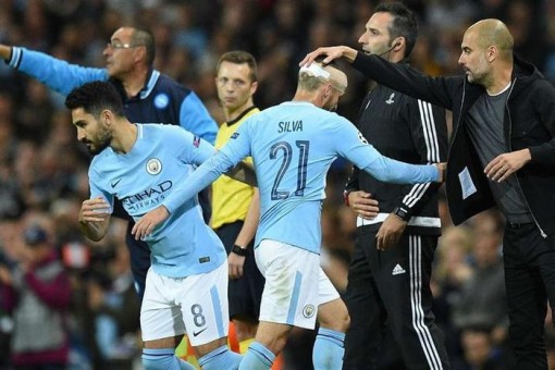 FIFA cân nhắc đổi luật bóng đá, cho phép các đội thay người không giới hạn